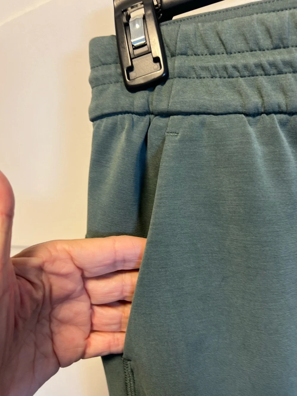 lululemon athletica Softstreme High-Rise Straight Green Cropped Pants Size 4